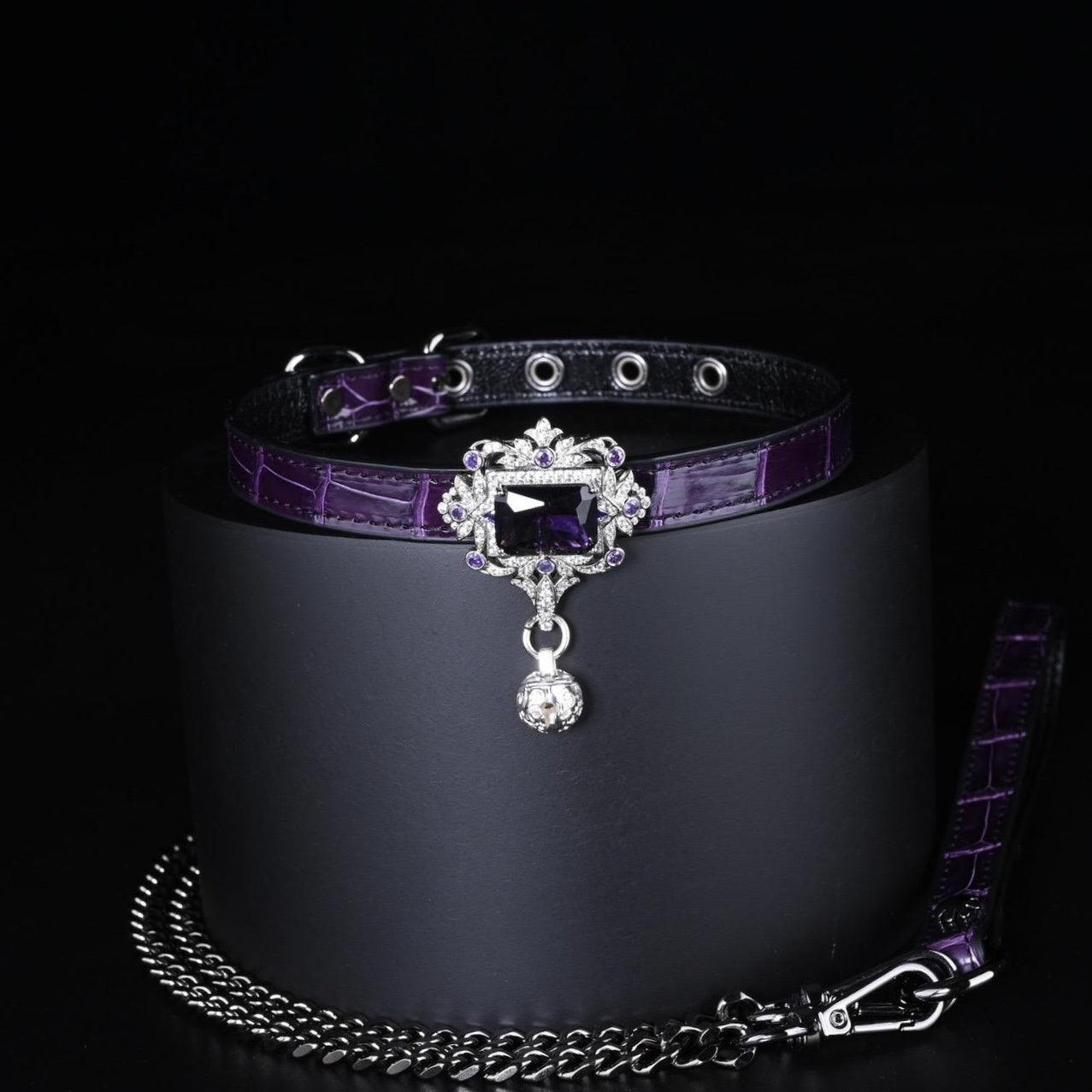 Master Love Violet Queen Leather Collar - Elegant Design